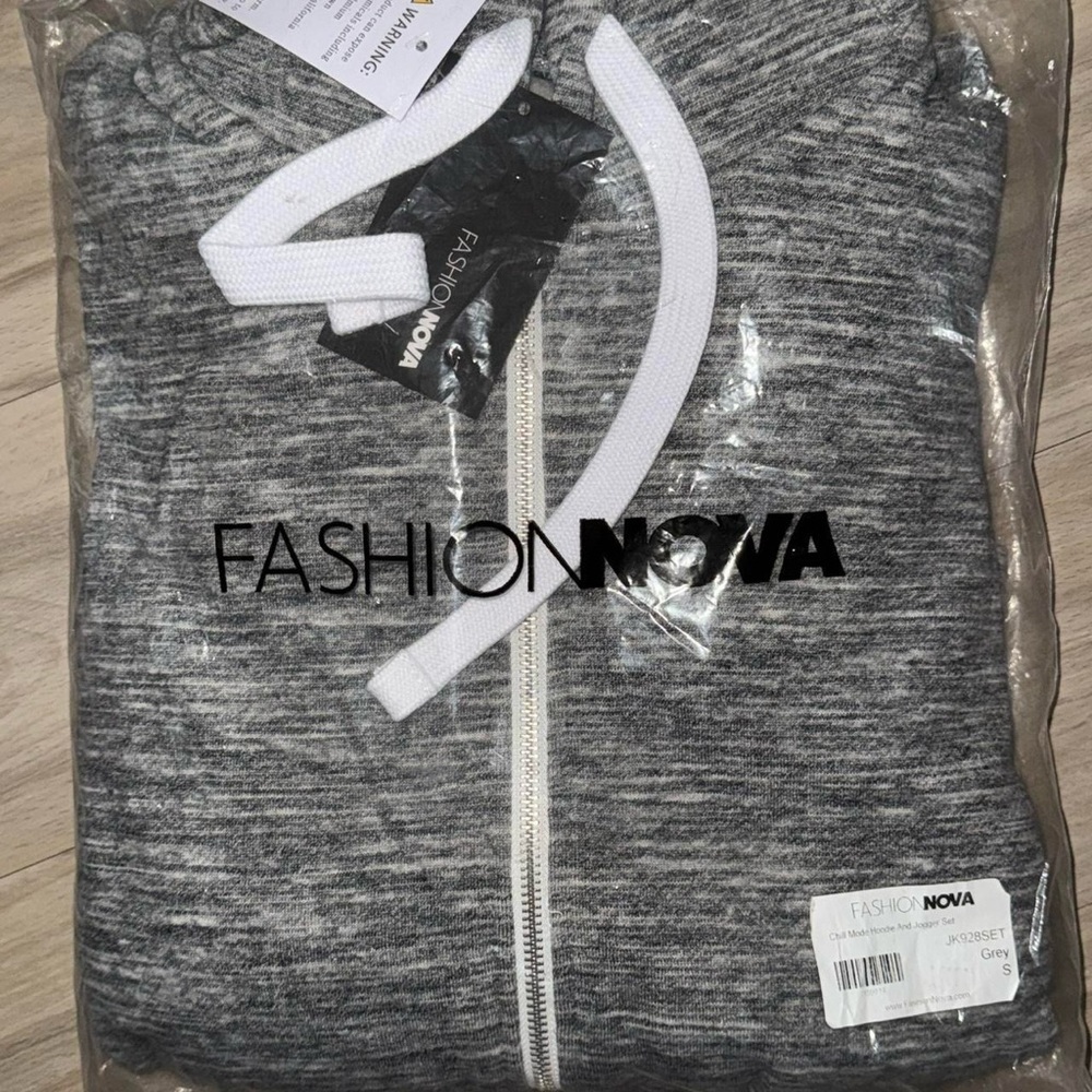 Fashion Nova Chill Mode Hoodie & Jogger Set | Grey | Size Small